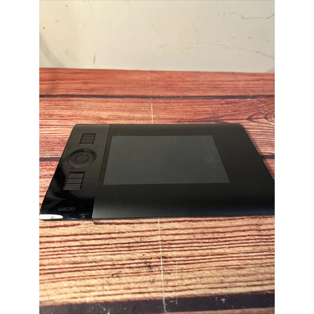 Wacom Intuos 4 Medium PTK- 440 Tablet W/ Cord ONLY - WORKING
